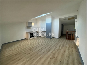 appartement à la location -   17700  SURGERES, surface 39 m2 location appartement - APR693568